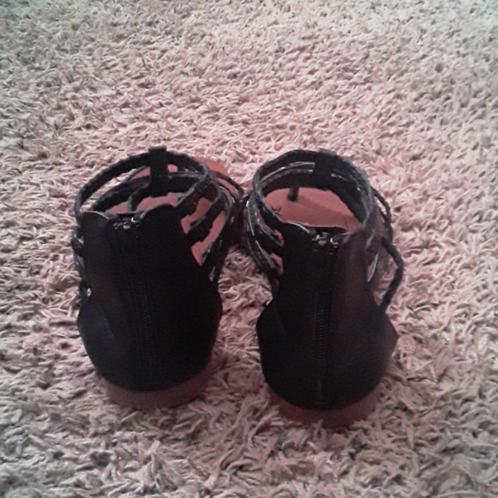 Sandals - Picture 3 of 3